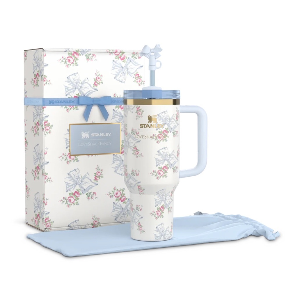 Stanley x LoveShackFancy Holiday Quencher - 40 oz - Rosa Beaux Blue - Picture 2 of 4